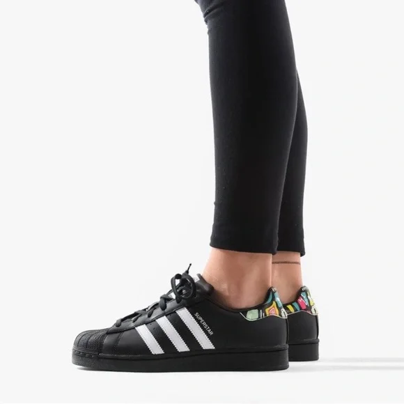 adidas gazelle silver green womens adidas Boys Superstar Futureshell Black,White 6